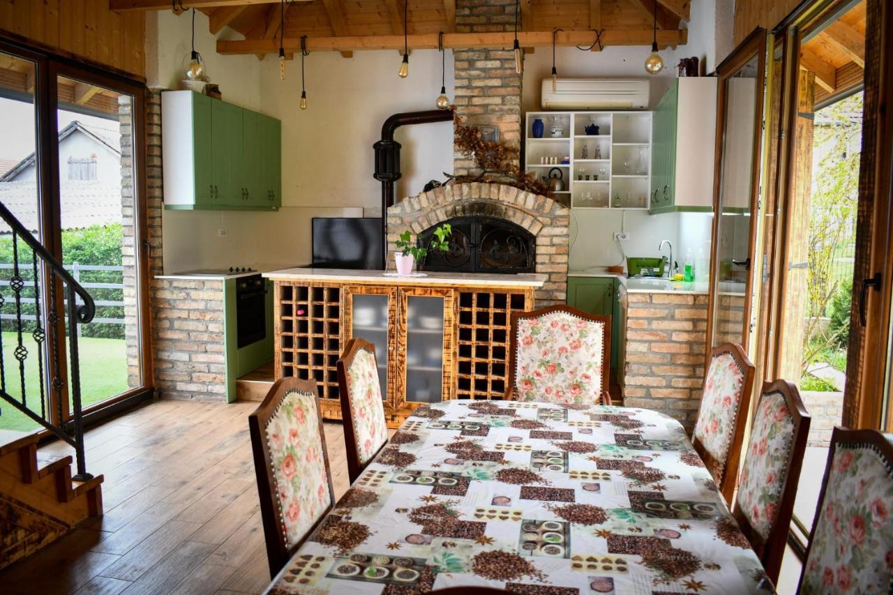 City Escape Luxury Villa Zuce Dış mekan fotoğraf