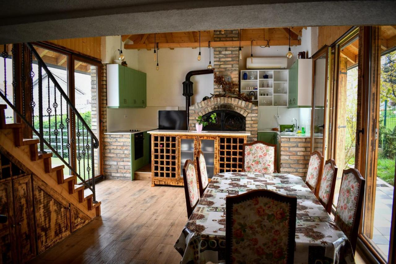 City Escape Luxury Villa Zuce Dış mekan fotoğraf